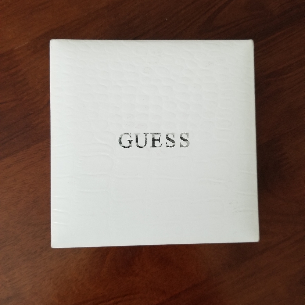 Guess ladies white with silver watch - Picture 3 of 3